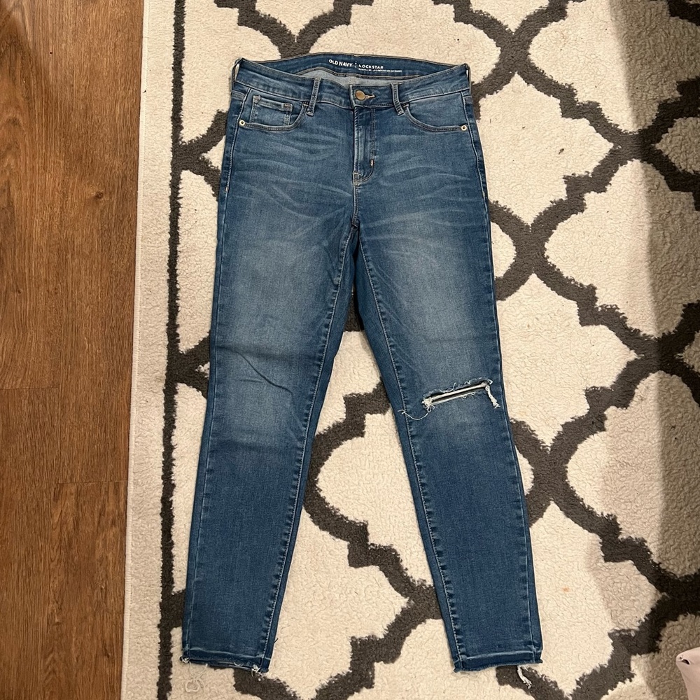 Old navy skinny jeans. Size 8.